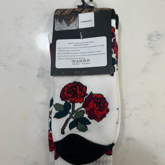 Vans White Socks with Red Rose Design - Picture 3 of 4